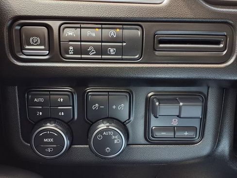 Used 2023 Chevrolet Tahoe Z71 w/ Off-Road Capability Package AWD/4WD image 15