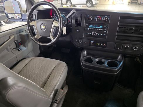 Used 2017 Chevrolet Express 2500 LS image 22