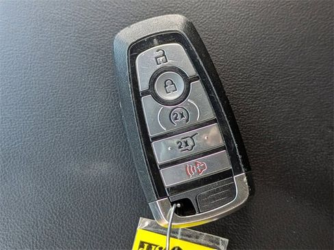 Used 2023 Ford Explorer Limited image 34