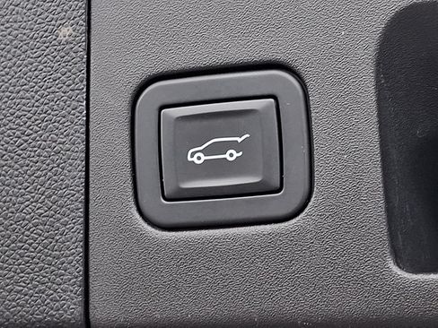 Used 2019 Cadillac XT4 Premium Luxury w/ Driver Awareness Package FWD image 29