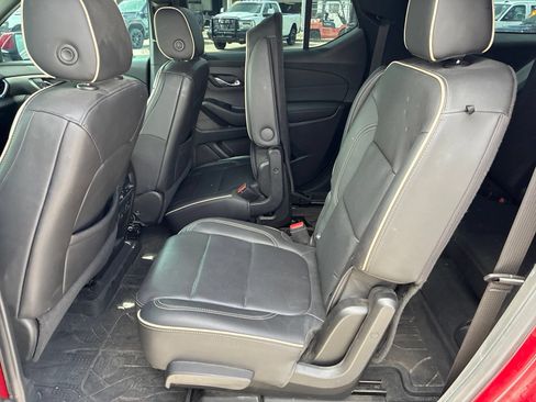 Used 2022 Chevrolet Traverse Premier w/ LPO, Floor Liner Package AWD/4WD image 11