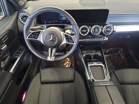 Certified 2025 Mercedes-Benz GLB 250 image 17
