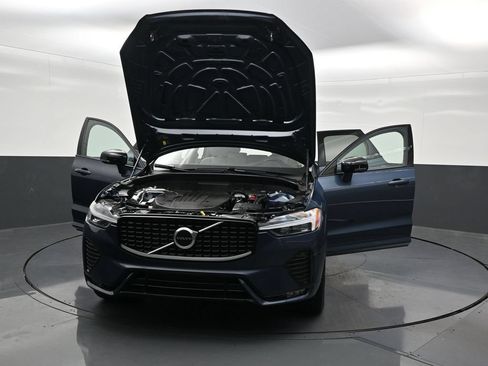 Used 2024 Volvo XC60 B5 Core AWD/4WD image 39