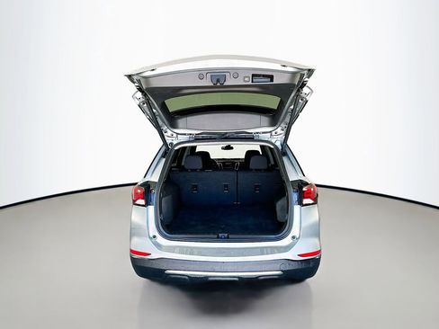 Used 2023 Chevrolet Equinox LT w/ Driver Convenience Package image 27