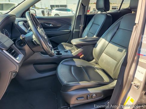 Used 2023 GMC Terrain SLT image 9