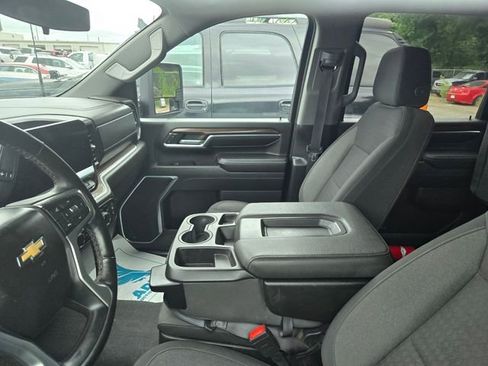 Used 2024 Chevrolet Silverado 2500 LT AWD/4WD image 10