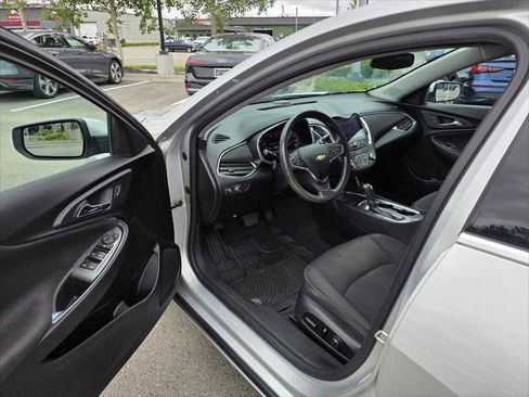 Used 2019 Chevrolet Malibu LT FWD image 19