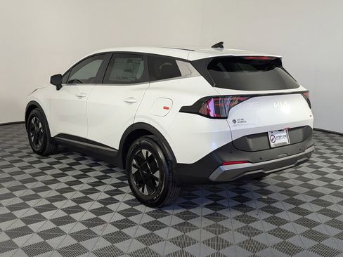 New 2026 Kia Sportage LX image 5