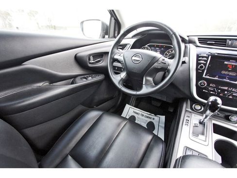 Used 2024 Nissan Murano SV w/ SV Midnight Edition Package image 10