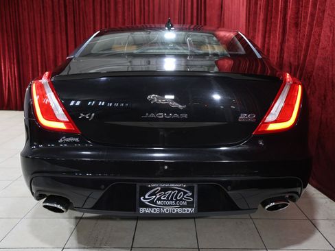 Used 2017 Jaguar XJ R-Sport AWD/4WD image 10