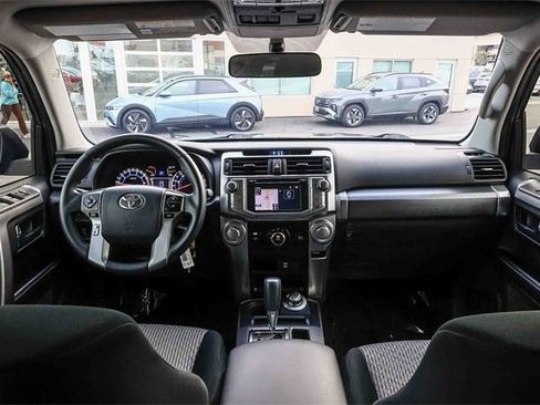 Used 2018 Toyota 4Runner SR5 image 12