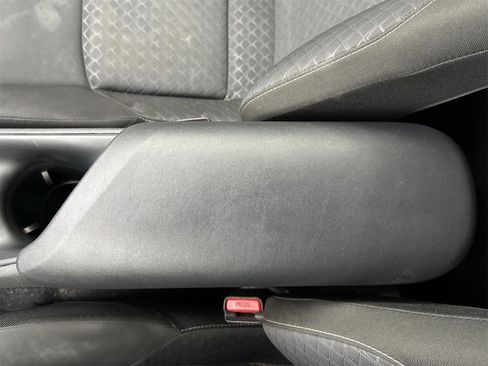 Used 2021 Toyota C-HR LE image 35