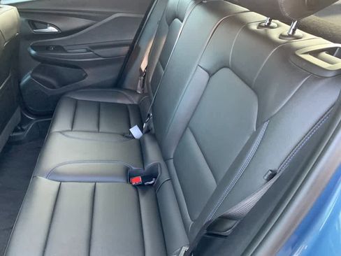 Used 2025 Buick Envista Sport Touring w/ Convenience I Package FWD image 18