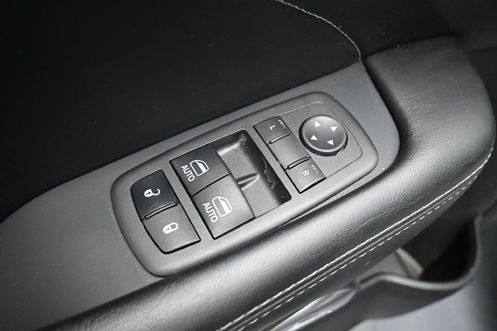 Used 2022 Dodge Challenger R/T Scat Pack w/ Plus Package RWD image 12