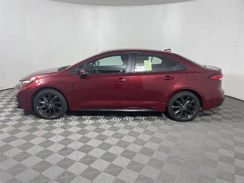 New 2026 Toyota Prius Plug-In Hybrid FWD image 4