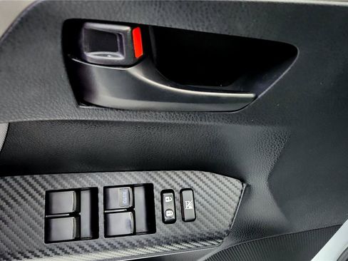 Used 2015 Toyota RAV4 LE image 35