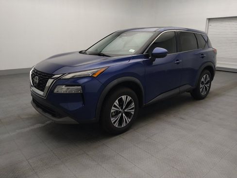 Used 2021 Nissan Rogue SV FWD image 2