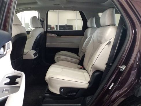 Used 2023 Hyundai Palisade Limited w/ Cargo Package AWD/4WD image 13