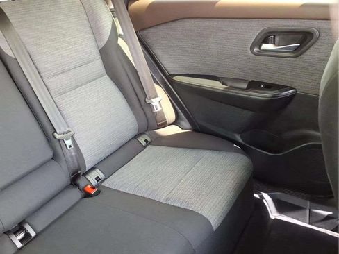 Used 2023 Nissan Rogue SV FWD image 18