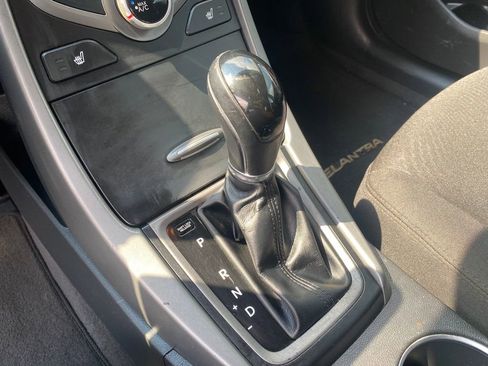 Used 2016 Hyundai Elantra Value Edition FWD image 17