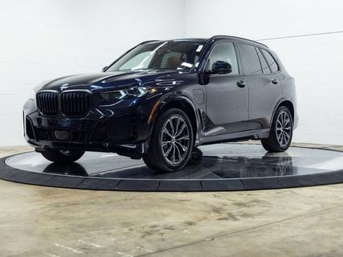 Used 2026 BMW X5 xDrive50e w/ M Sport Package AWD/4WD image 6