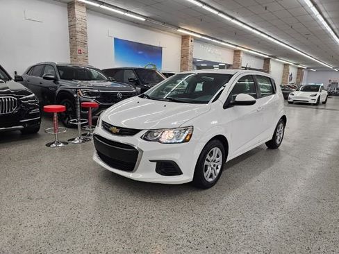 Used 2018 Chevrolet Sonic LT image 1