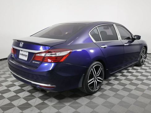 Used 2016 Honda Accord Sport image 2