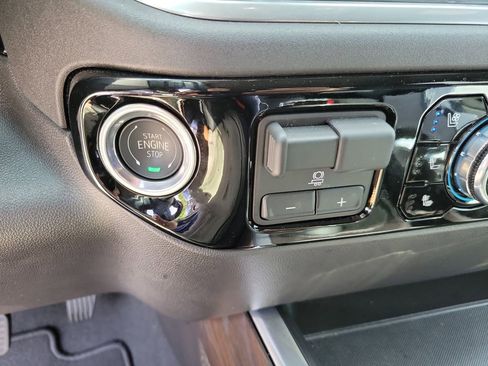 Used 2026 GMC Sierra 1500 SLT w/ SLT Premium Package AWD/4WD image 29