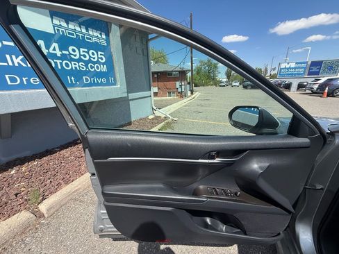 Used 2022 Toyota Camry SE FWD image 26