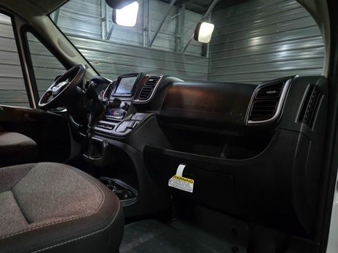 Used 2024 RAM ProMaster 2500 image 16
