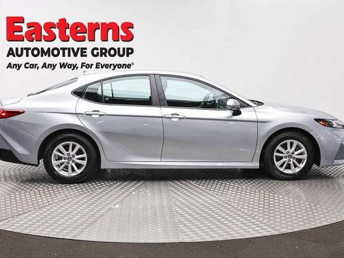 Used 2025 Toyota Camry LE FWD image 4