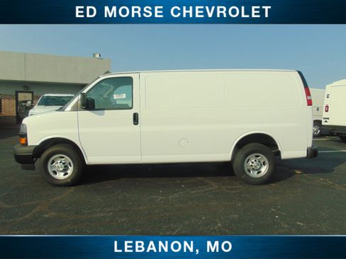 New 2024 Chevrolet Express 3500 w/ Driver Convenience Package image 2