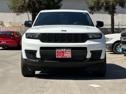 Used 2022 Jeep Grand Cherokee L Laredo RWD image 11