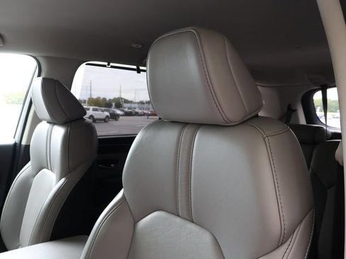 Used 2025 Honda Pilot EX-L image 34