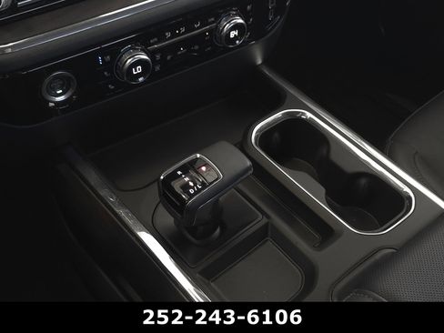 Used 2023 GMC Sierra 1500 SLT w/ SLT Premium Package AWD/4WD image 16