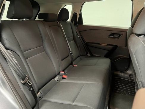 Used 2023 Nissan Rogue S image 46