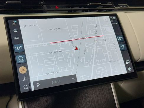 Certified 2024 Land Rover Range Rover Long Wheelbase SE image 16