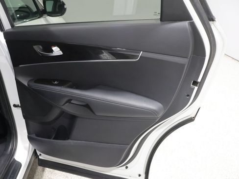 Used 2019 Kia Sorento AWD V6 image 20