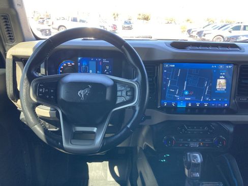 Used 2022 Ford Bronco Wildtrak image 15
