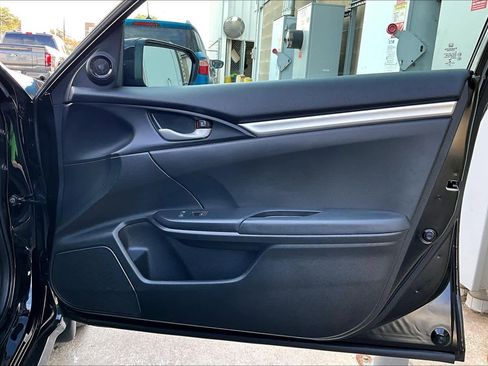 Used 2021 Honda Civic Sport image 22