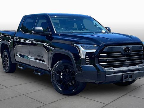 Used 2023 Toyota Tundra SR5 w/ SR5 Convenience Package AWD/4WD image 3