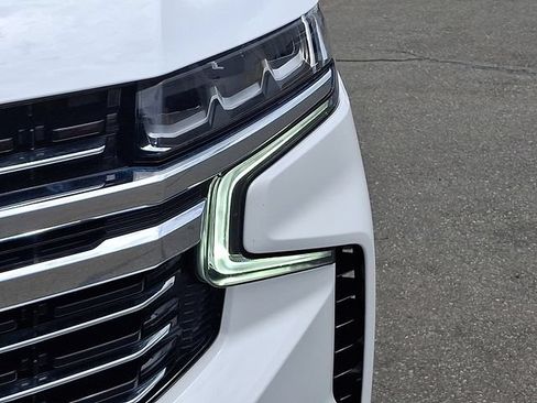 Used 2023 Chevrolet Tahoe LT w/ LT Signature Plus Package RWD image 9