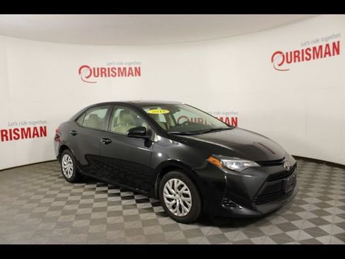 Used 2018 Toyota Corolla LE w/ Carpet Mat Package (TMS) FWD image 10