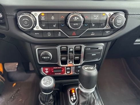 New 2026 Jeep Wrangler Unlimited Rubicon image 21