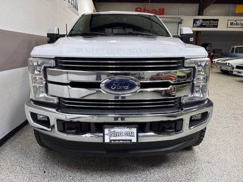 Used 2018 Ford F250 Lariat w/ Lariat Ultimate Package image 2