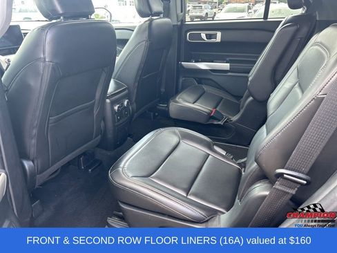 Used 2022 Ford Explorer XLT w/ Equipment Group 202A image 10