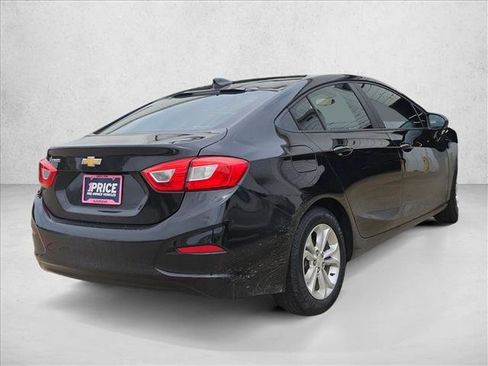 Used 2019 Chevrolet Cruze LS w/ LS Convenience Package FWD image 5