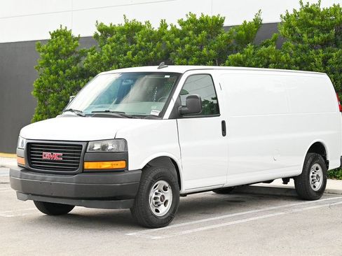Used 2022 GMC Savana 3500 Extended w/ Driver Convenience Package RWD image 1