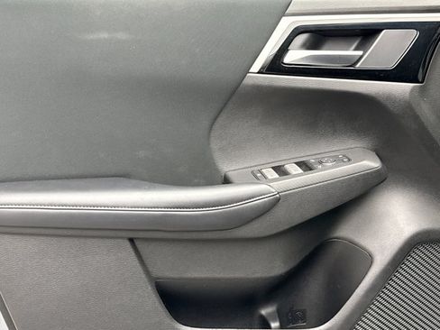 Used 2022 Mitsubishi Outlander ES AWD/4WD image 9
