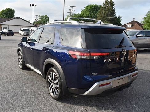 Used 2022 Nissan Pathfinder Platinum w/ Cargo Package image 4